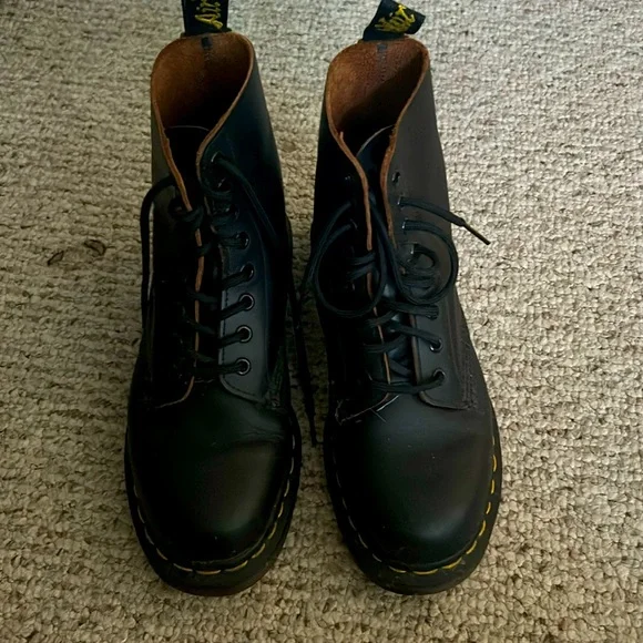 Doc martens - Picture 3 of 4